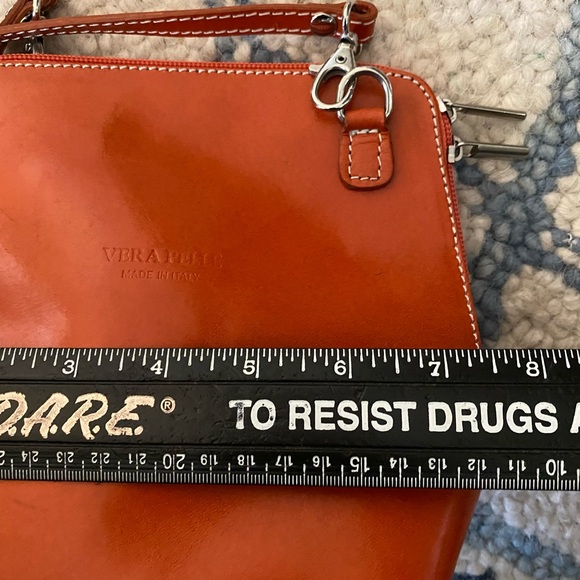 Adorable Italian Orange Leather Purse - Picture 4 of 4